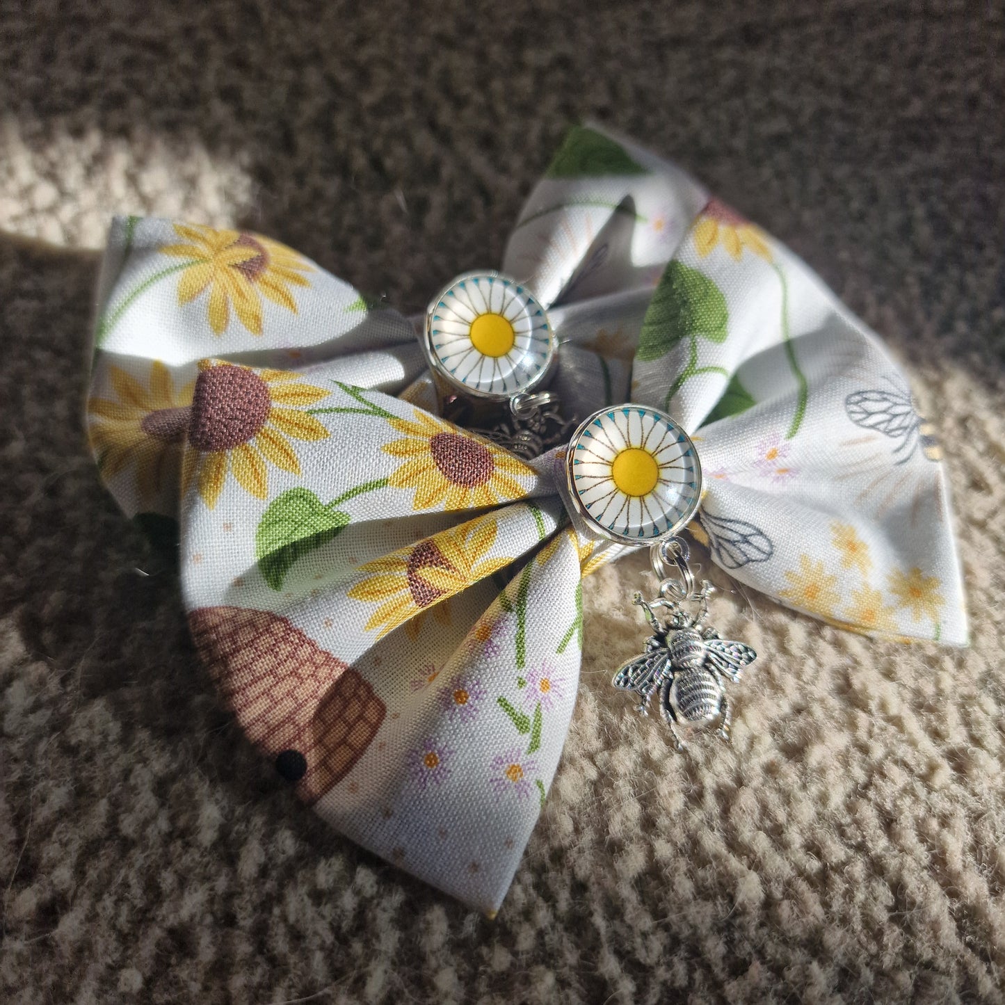 Busy Bee Bow
